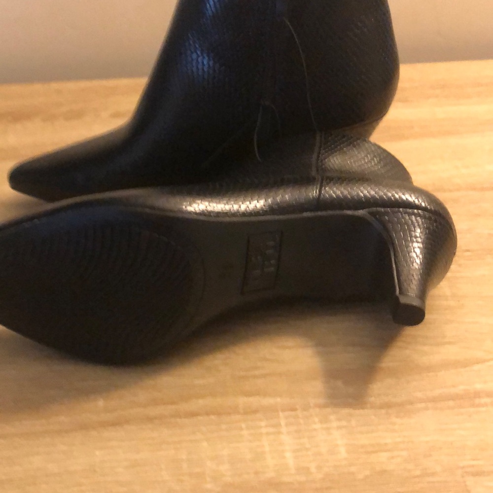 Time and Tru ankle boots in black - Picture 7 of 7